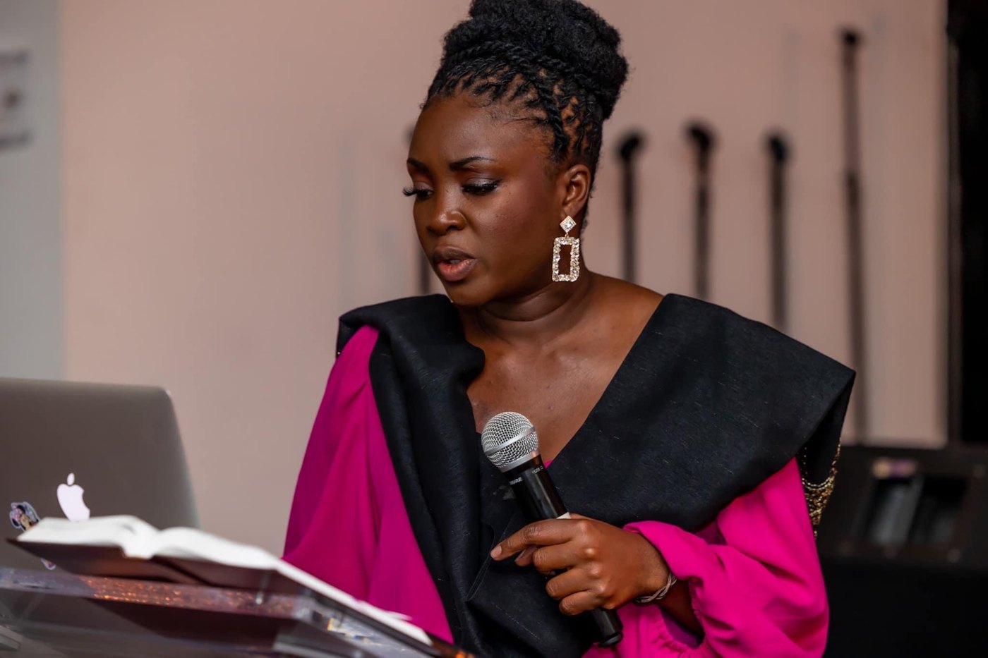 Dr. Nina Ja'asiel Collins